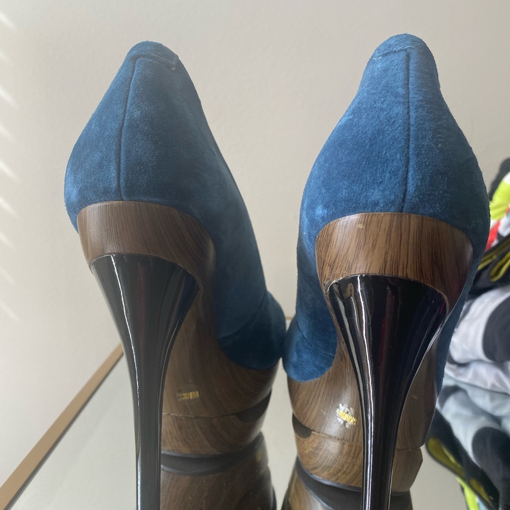 Blue Suede JS Heels - Picture 4 of 6